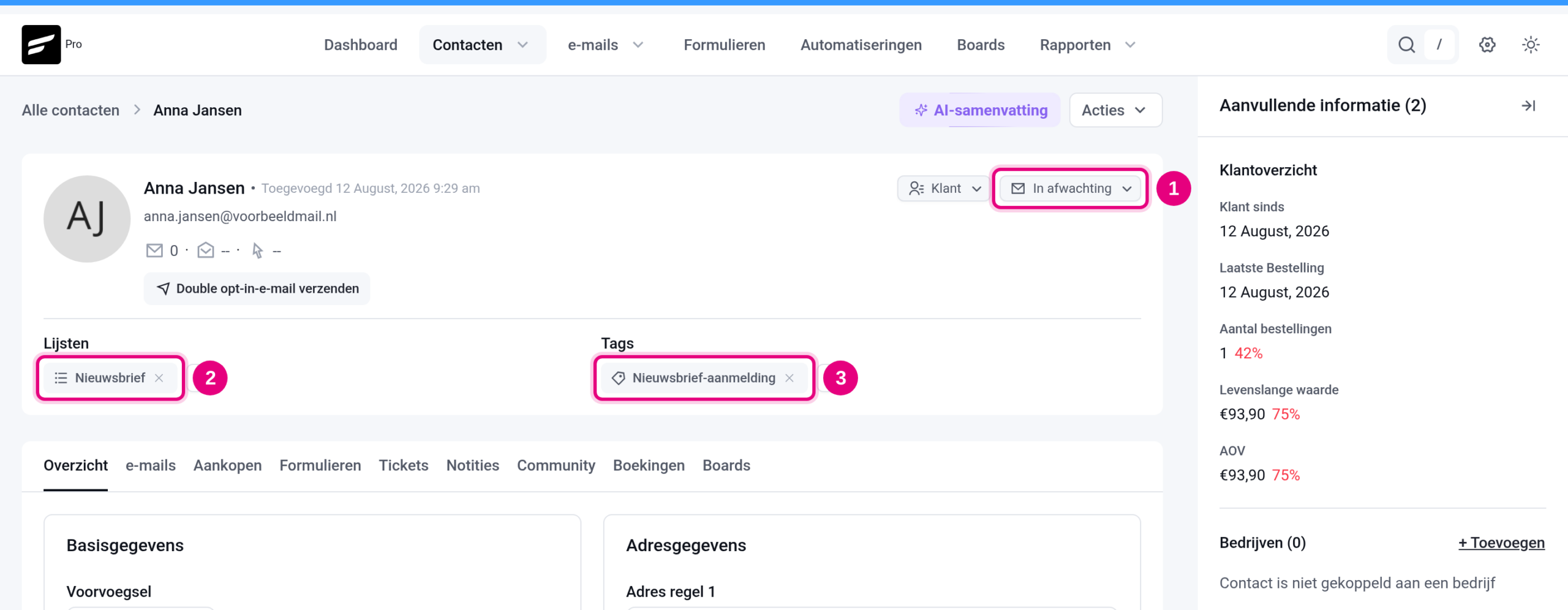 Contact met status In afwachting, de nieuwsbrieflijst en de aanmeldtag