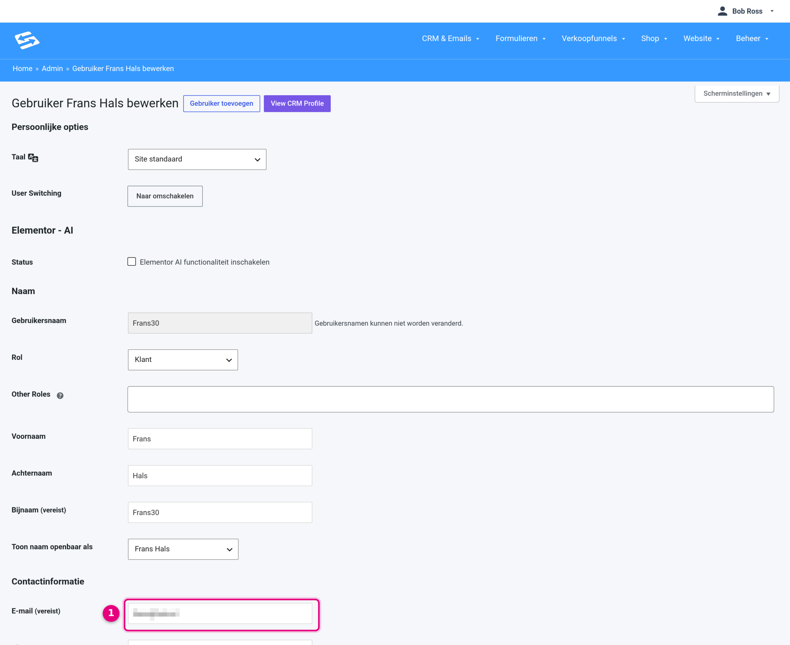 Het scherm Gebruiker bewerken met onder Contactinformatie het veld E-mail